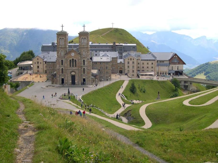 Chambre Ou Gite Dans Une Maison De Montagne - De Suzon A Zelie Entraigues  Zewnętrze zdjęcie